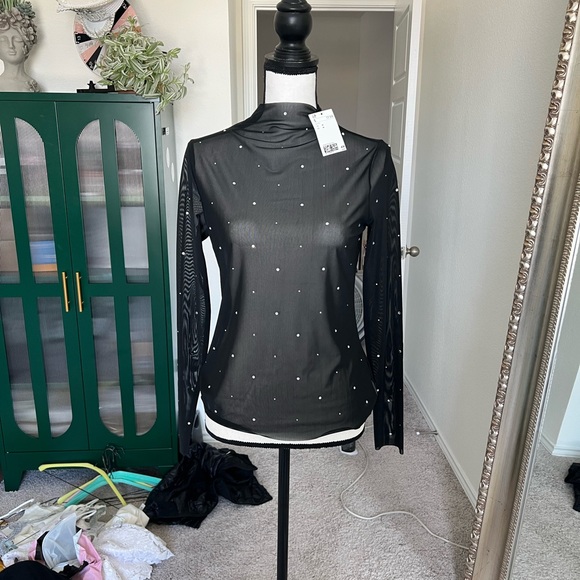 Sheer Top with studs - Picture 3 of 6